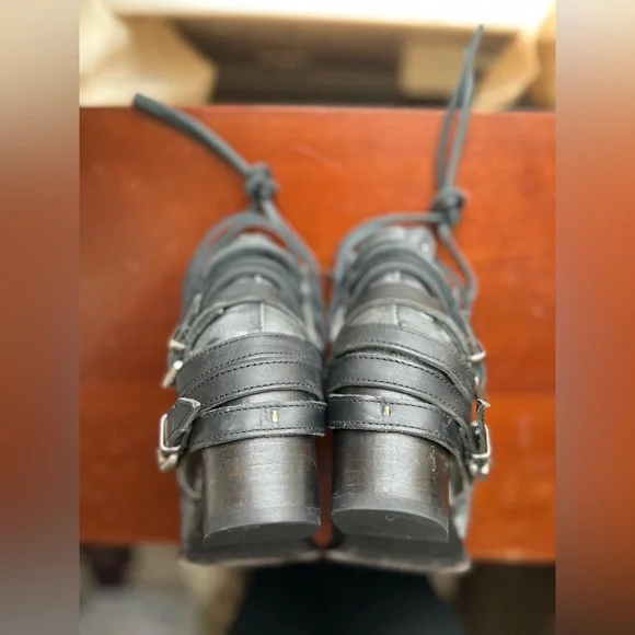 FREEBIRD Desert in black. - Picture 6 of 8